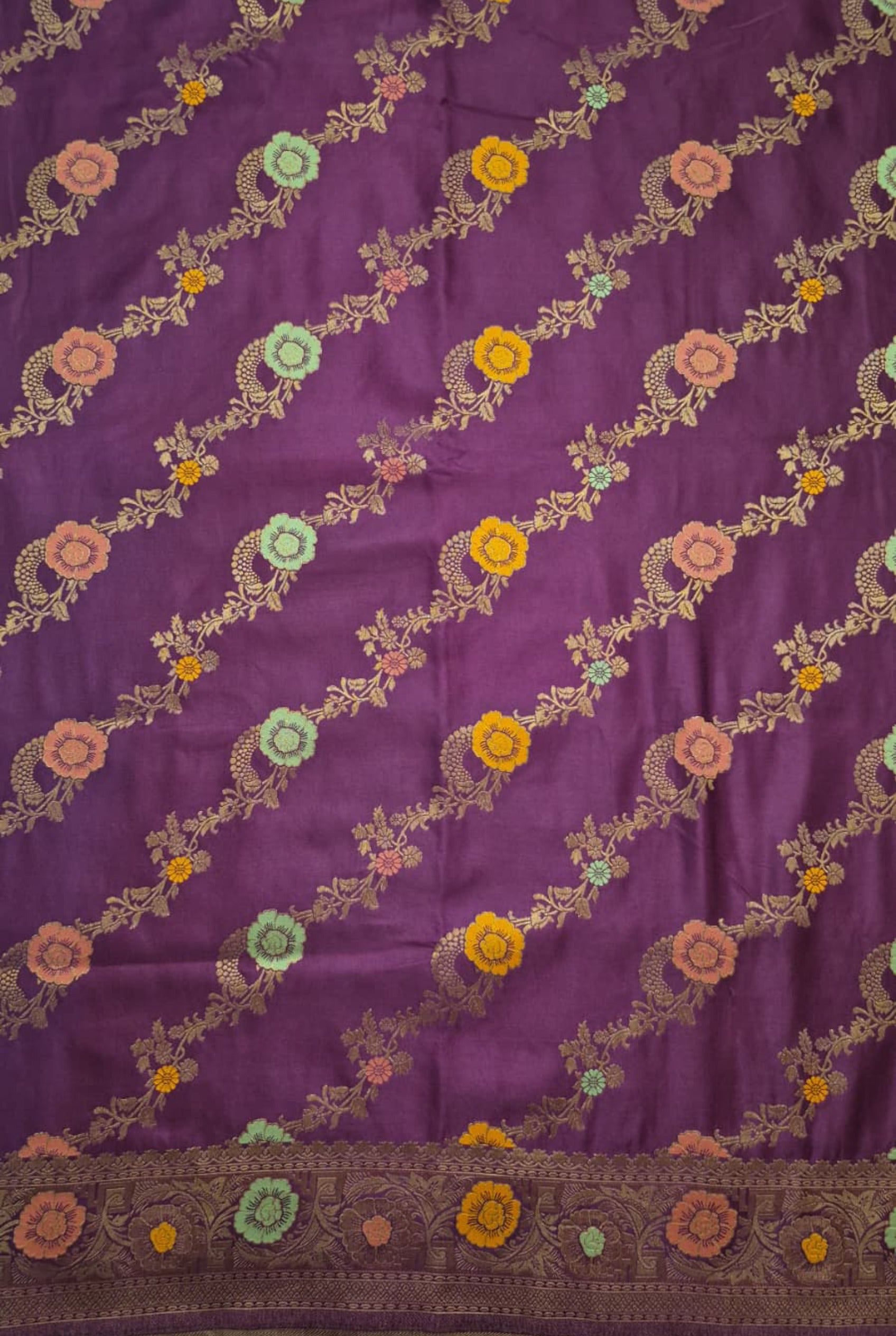 Banarasi Traditional saree (1 piece)