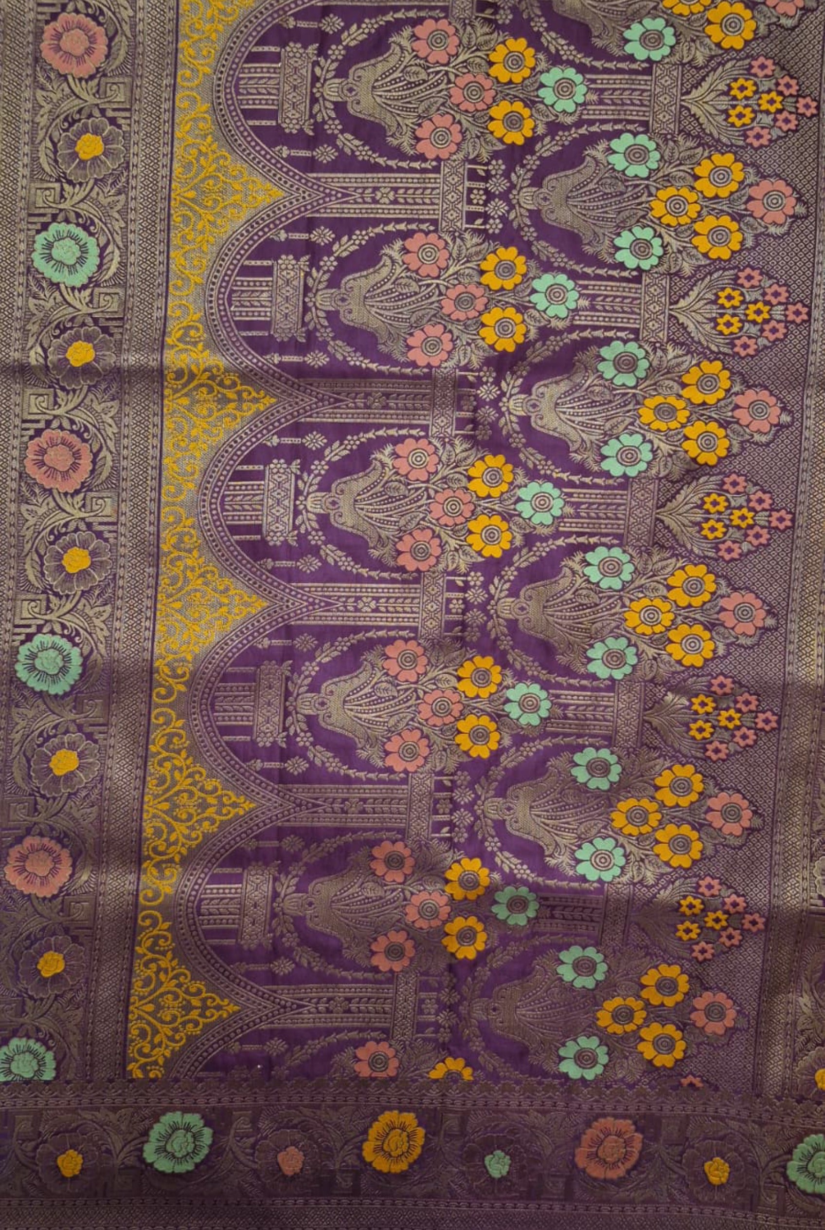 Banarasi Traditional saree (1 piece)