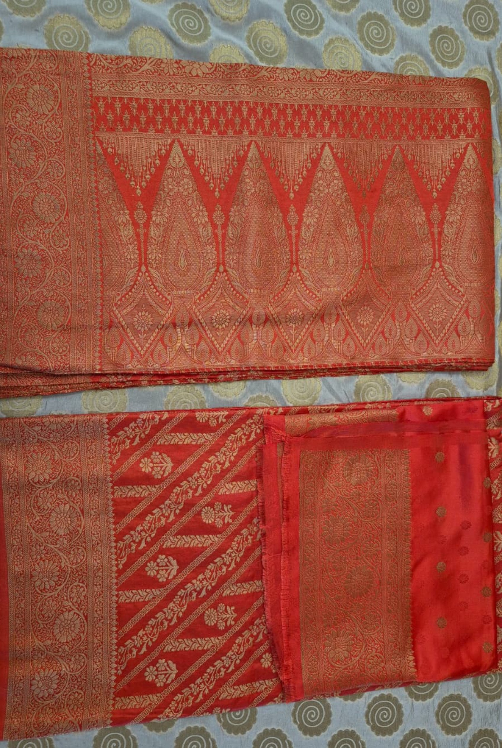 Eeshas Davani Saree - Banarasi Saree (2 Piece set)