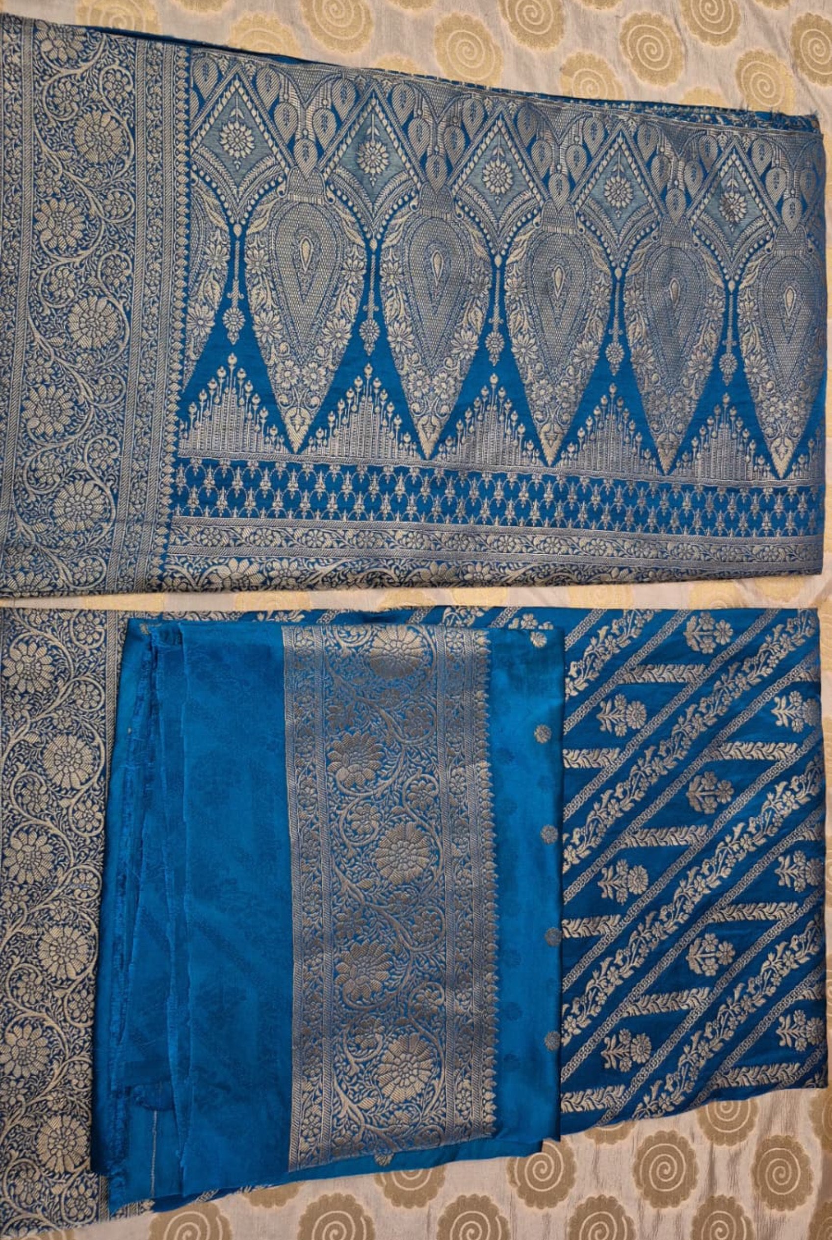 Eeshas Davani Saree - Banarasi Saree (2 Piece set)
