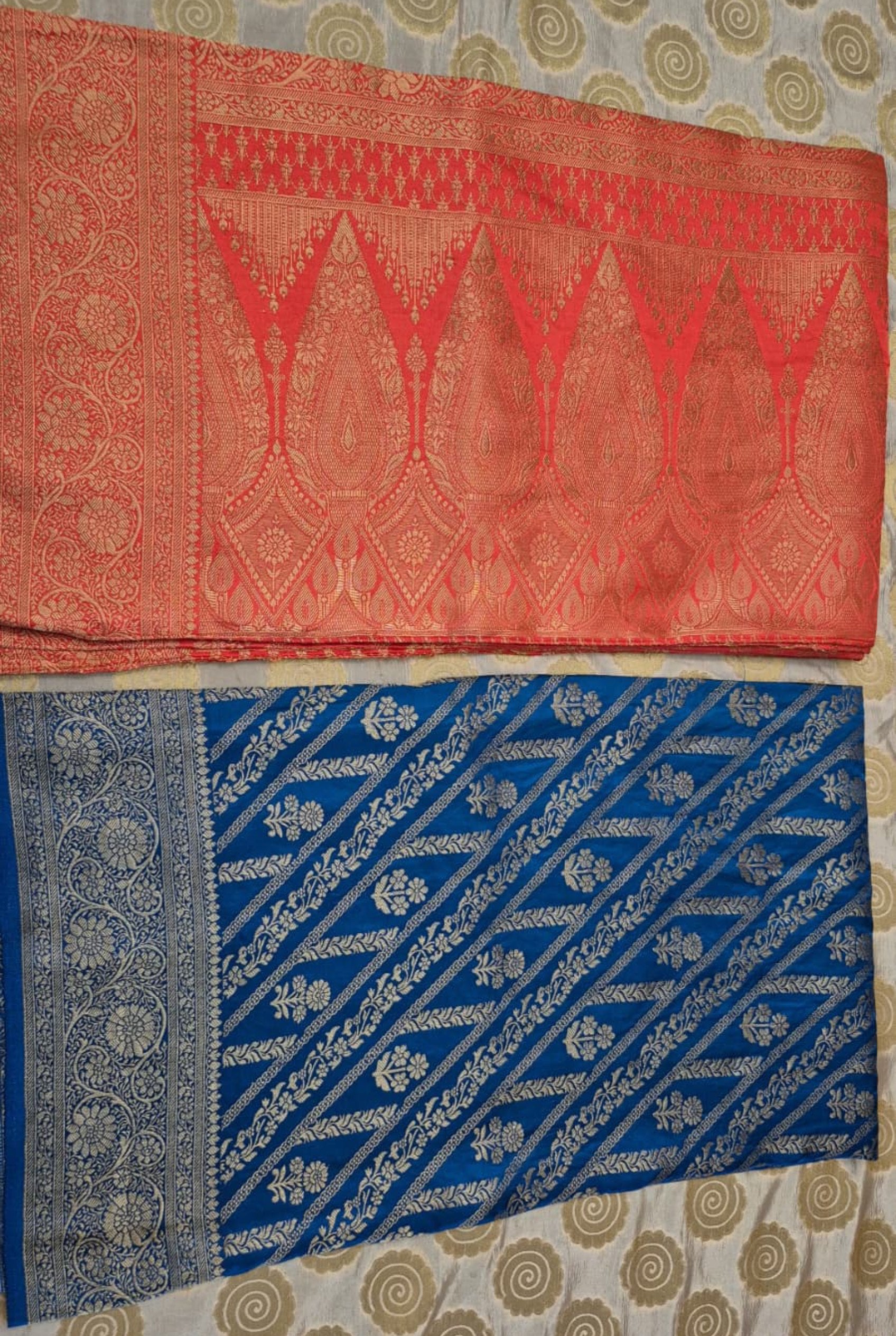 Buy 2 Eeshas Davani saree (2 pieces set) to mix and match